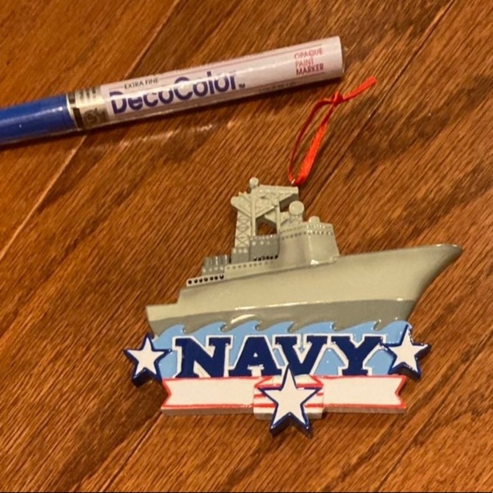 Customizable ornament with permanent paint pen